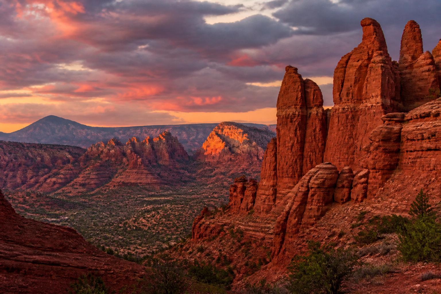 Canyon country landscape near Hildale Utah homes for sale